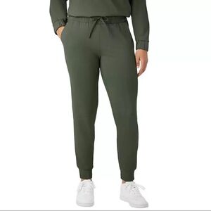 Travel Joggers Size Medium NWOT